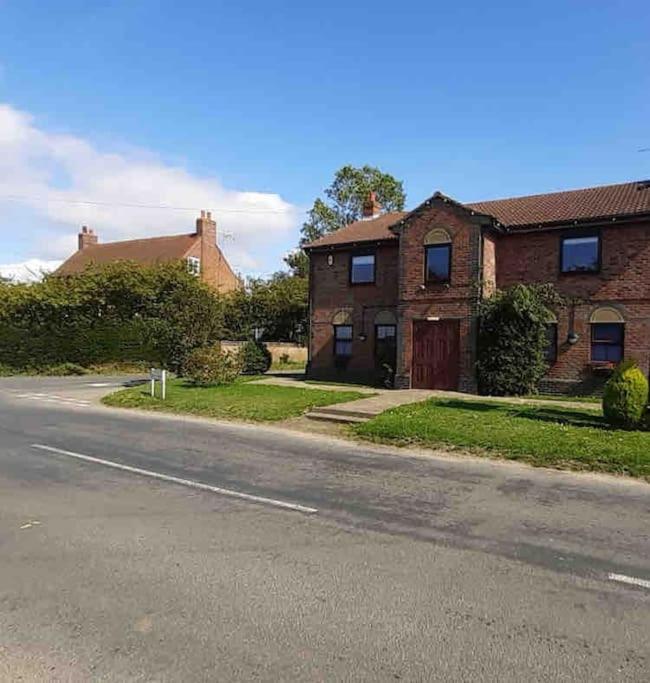 Lovely 6 Bed Apartment With Parking In St Osyth Little Clacton Exterior foto